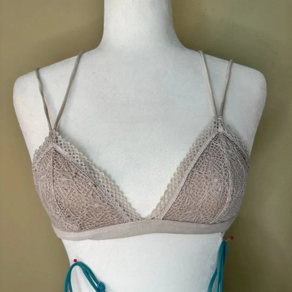 Set of 2 VICTORIA'S SECRET Strappy Lace Bra Bralette - XS